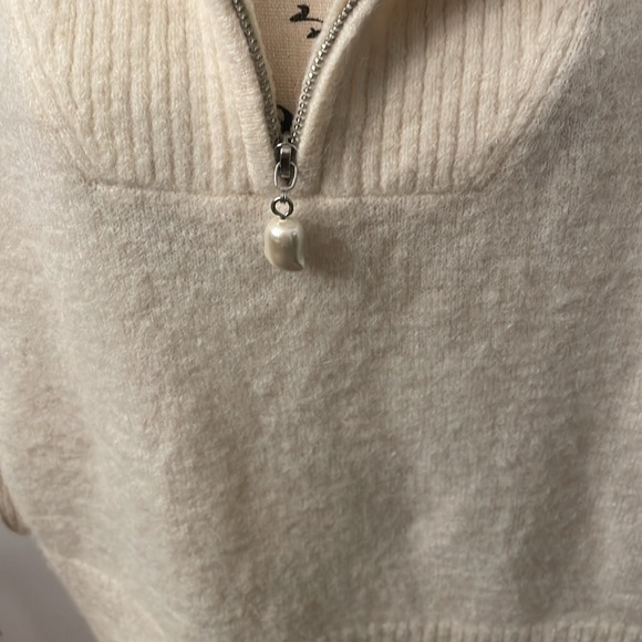 Stockholm Atelier & Other Stories Wool and Alpaca blend cream sweater - Picture 2 of 9